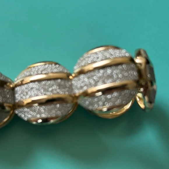 Neiman Marcus Monet Gold-plated Bracelet - Picture 3 of 7